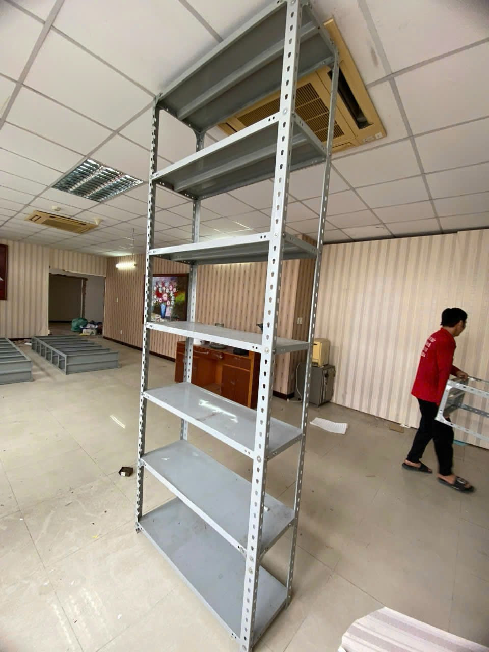 Kệ V lỗ, mâm sắt 7 tầng