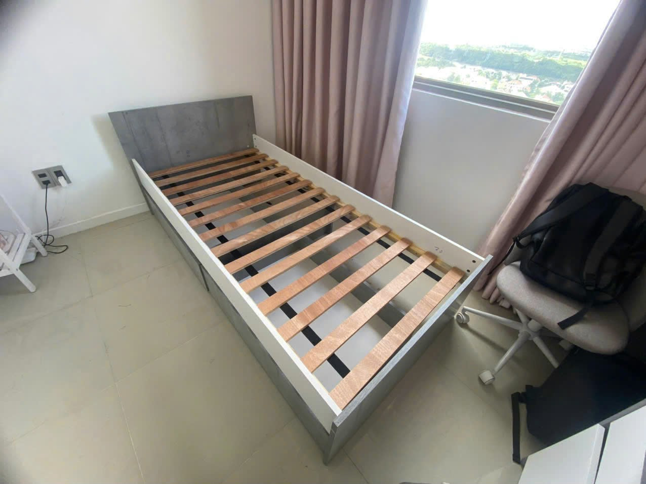 Giường có 2 hộc kéo