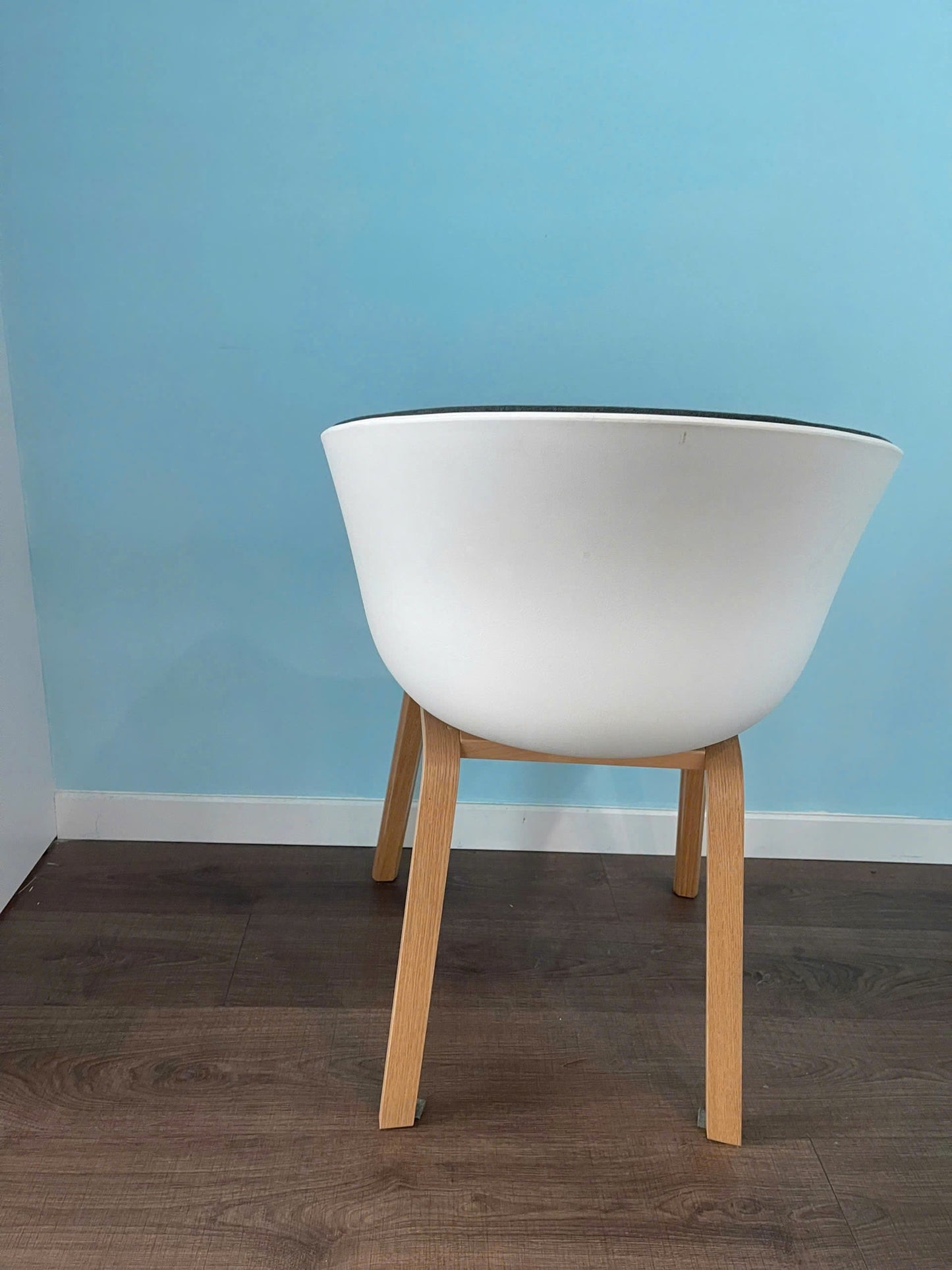 Ghế decor chân gỗ, mặt đệm. Thiết kế đẹp xịn