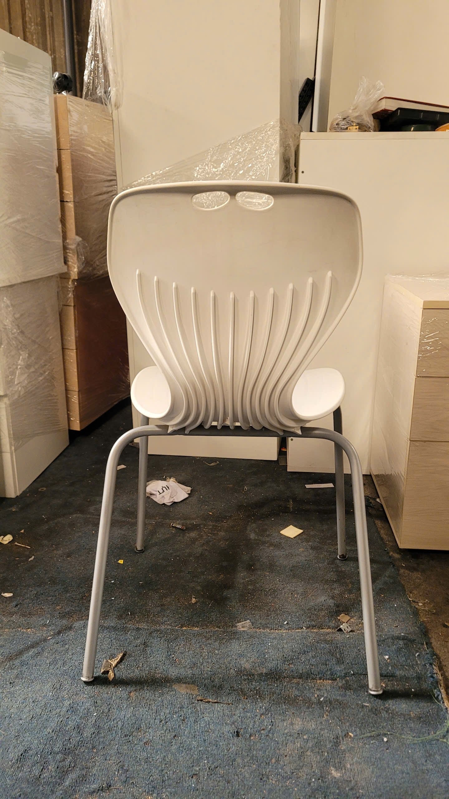 Ghế nhựa chân sắt. Ghế bàn ăn, ghế cà phê, ghế decor