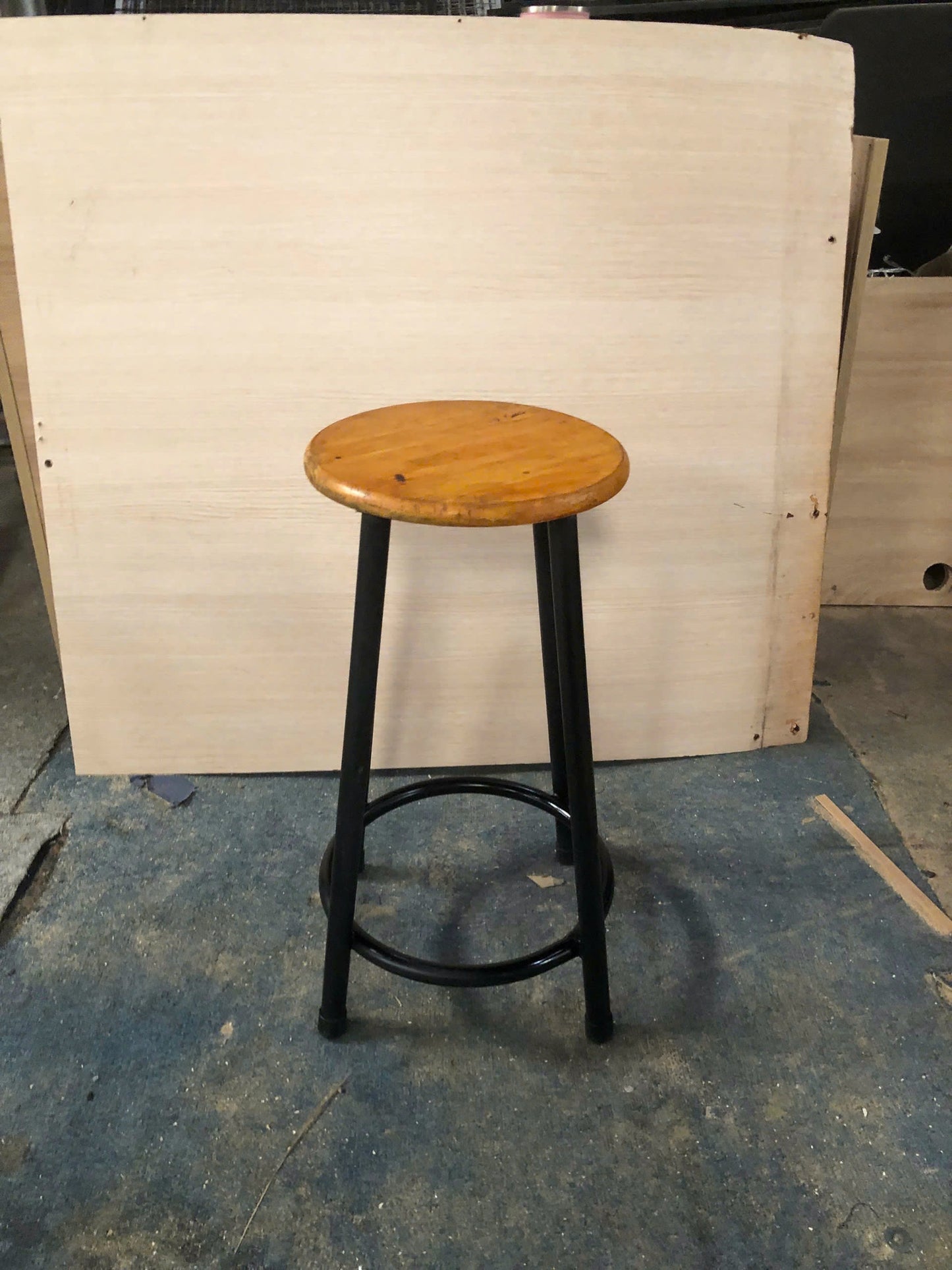 Ghế bar cao mặt gỗ chân sắt
