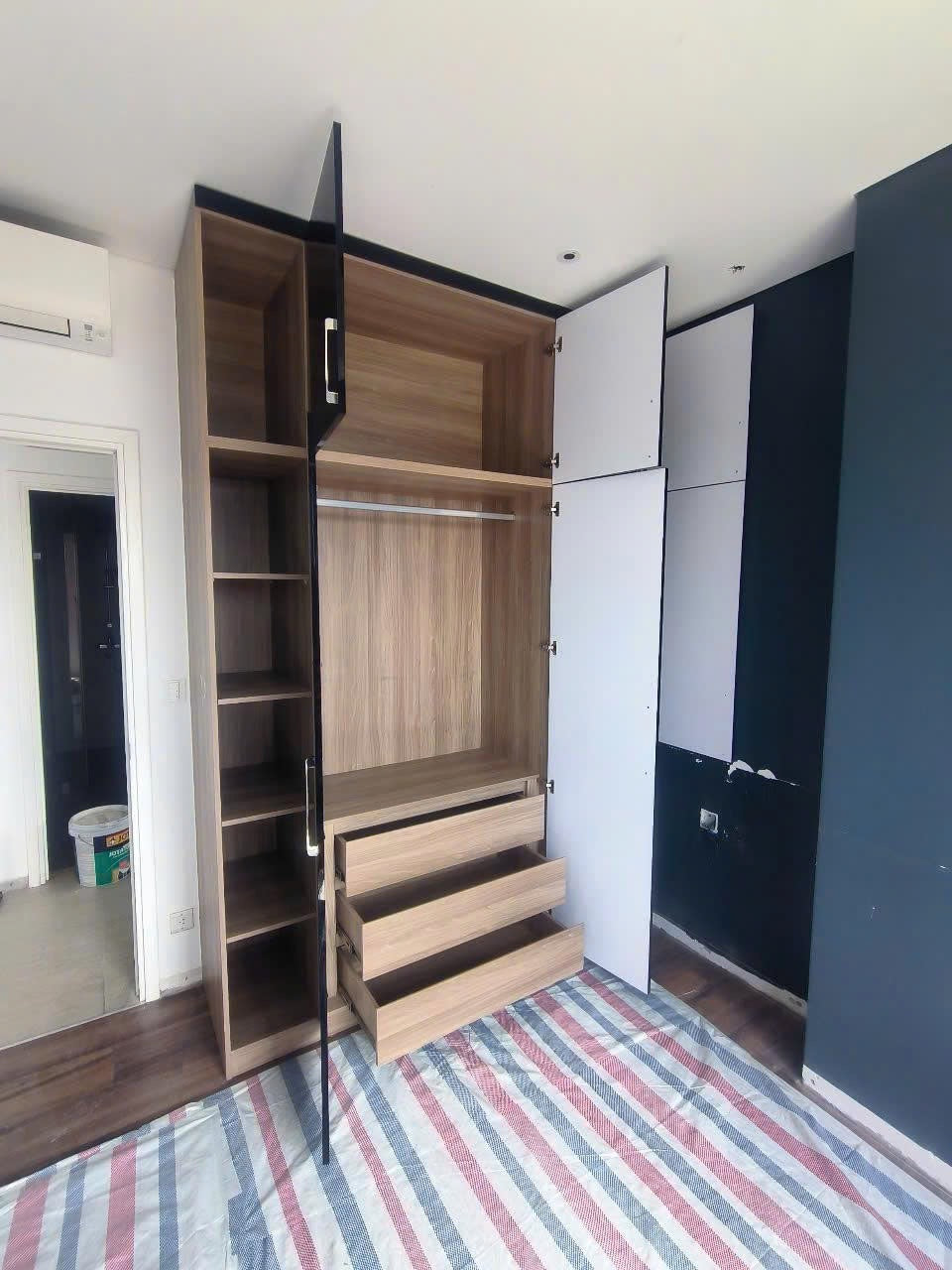 Tủ áo cánh lùa và cánh mở