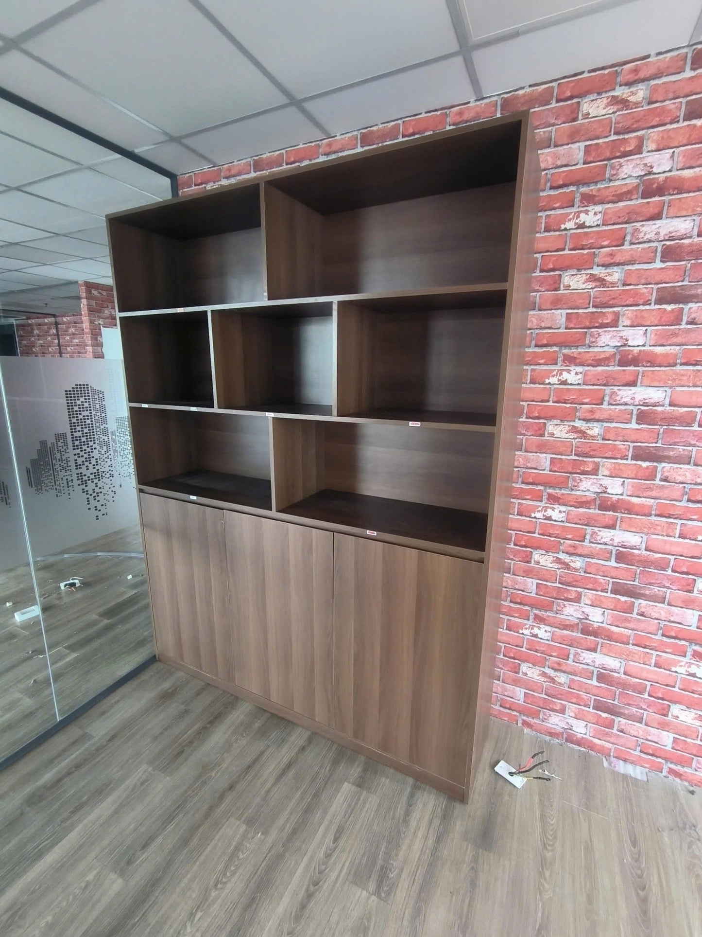 Tủ kệ trưng bày lưu trữ đồ dùng