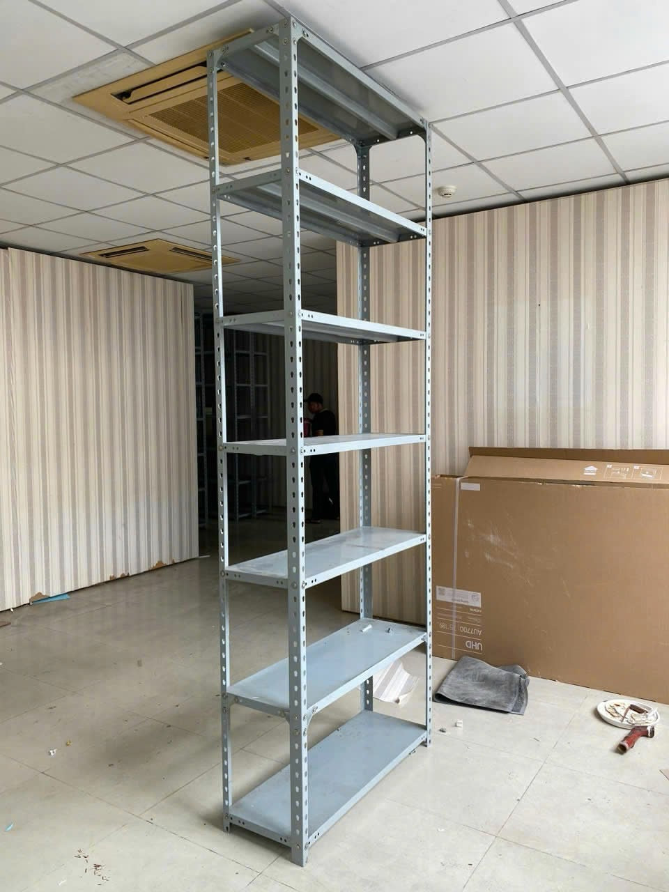 Kệ V lỗ, mâm sắt 7 tầng