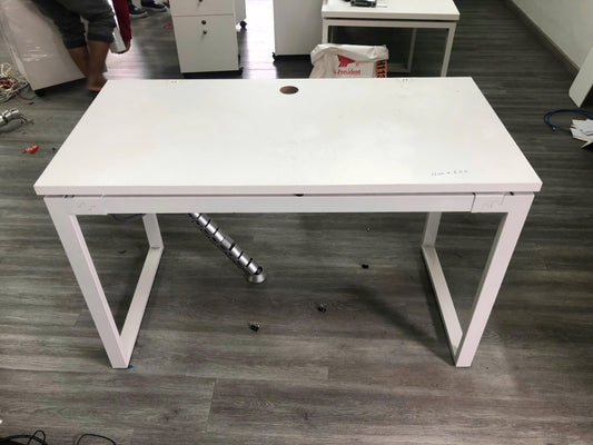 Bàn đơn trắng ngang 1m2