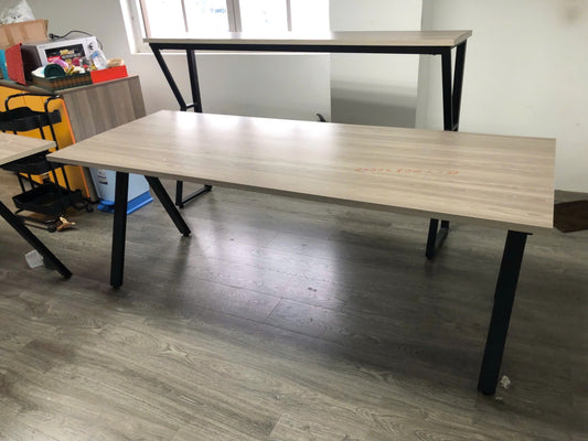 Bàn ăn kích thước 2000x800x750 chân lắp ghép