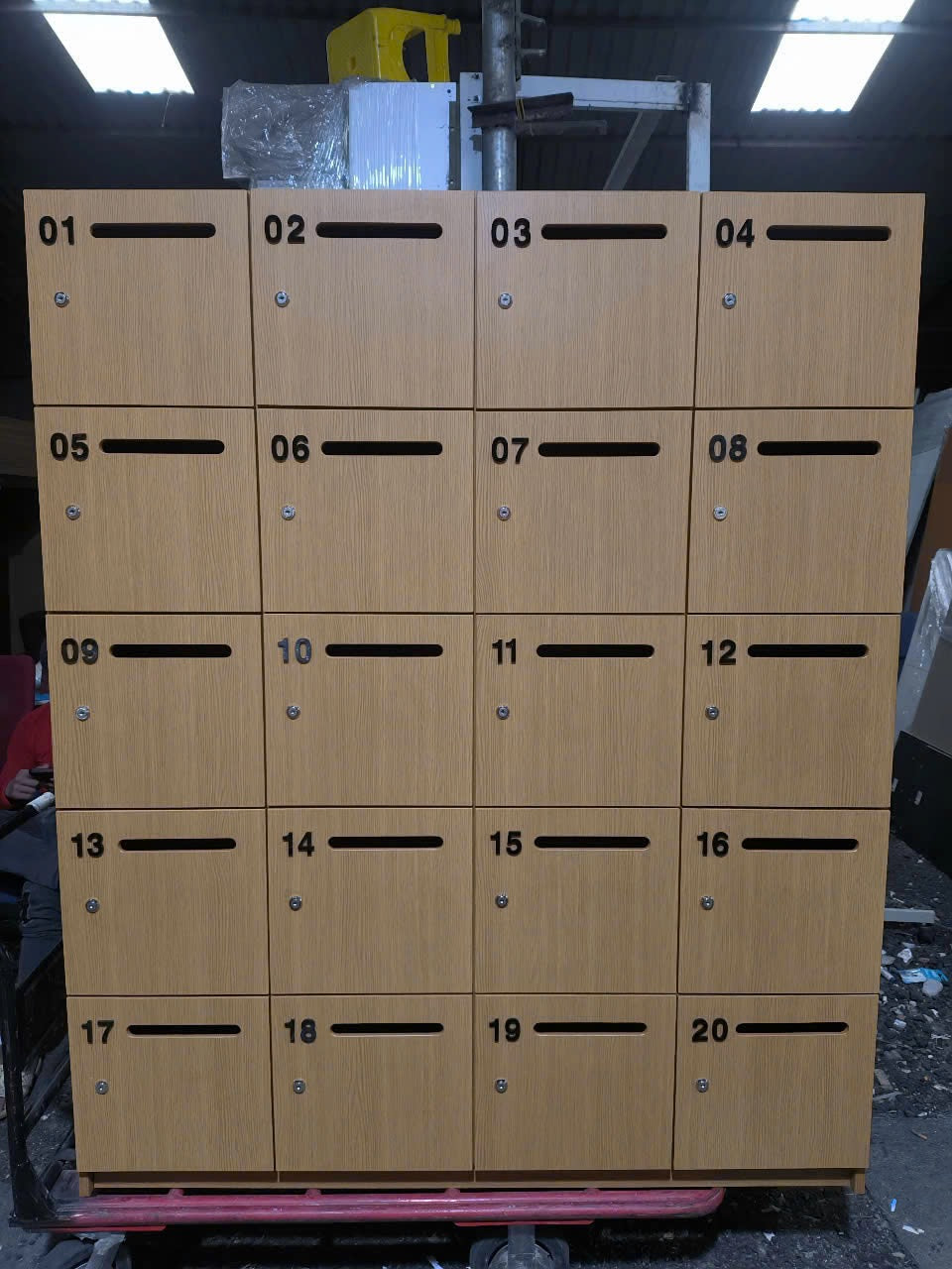 Tủ locker gỗ 20 ngăn