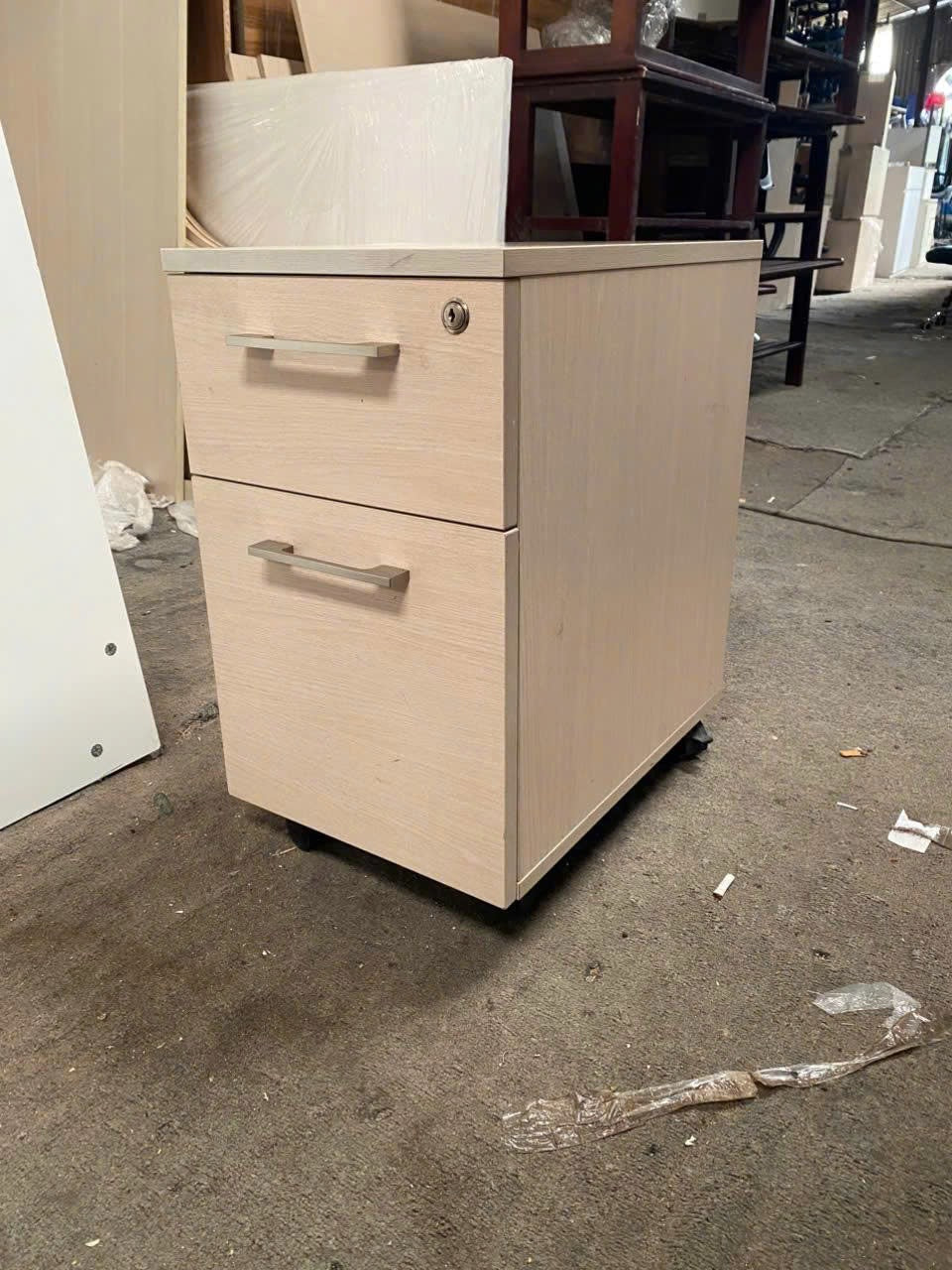 Tủ cabinet 2 hộc có bánh xe. Tủ đầu giường